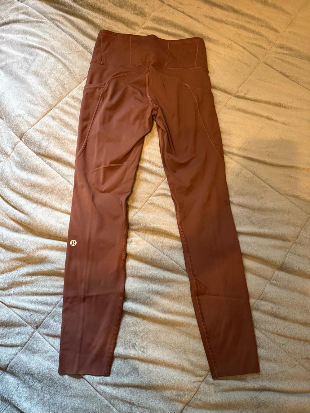lululemon Women's High Rise Leggings with side pockets • Size 4 • Brown